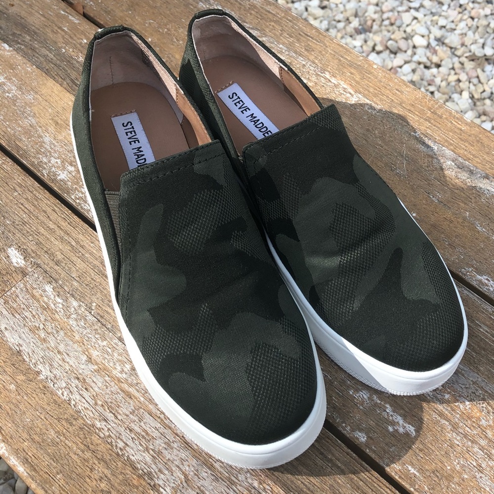 Steve Madden Camo Sneakers - Size 8